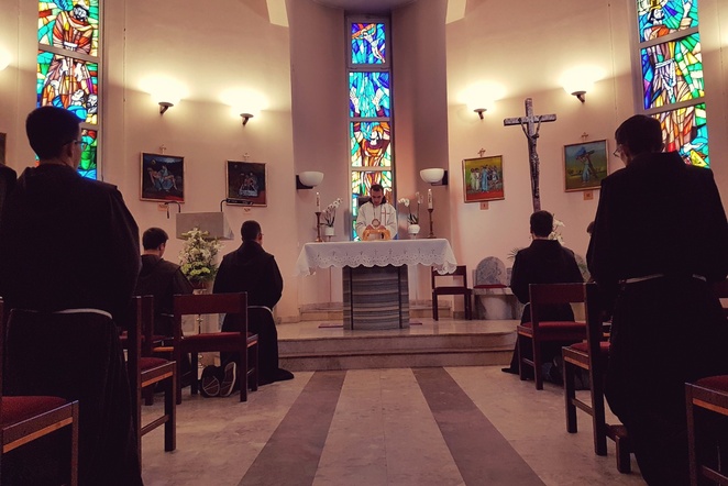 Duhovna obnova, podjela lektorata i akolitata