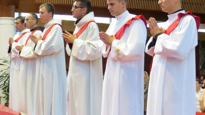 Đakonsko i svećeničko ređenje