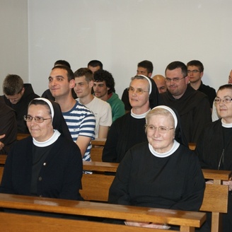 Susret sa sestrama
