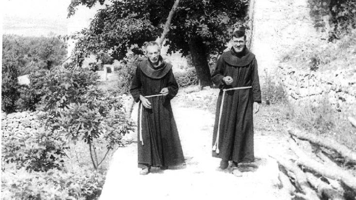 Život se živi, smrt brzo stiže, nezapisano se zaboravlja