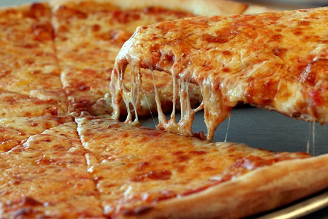 Pizza, kečap i majoneza